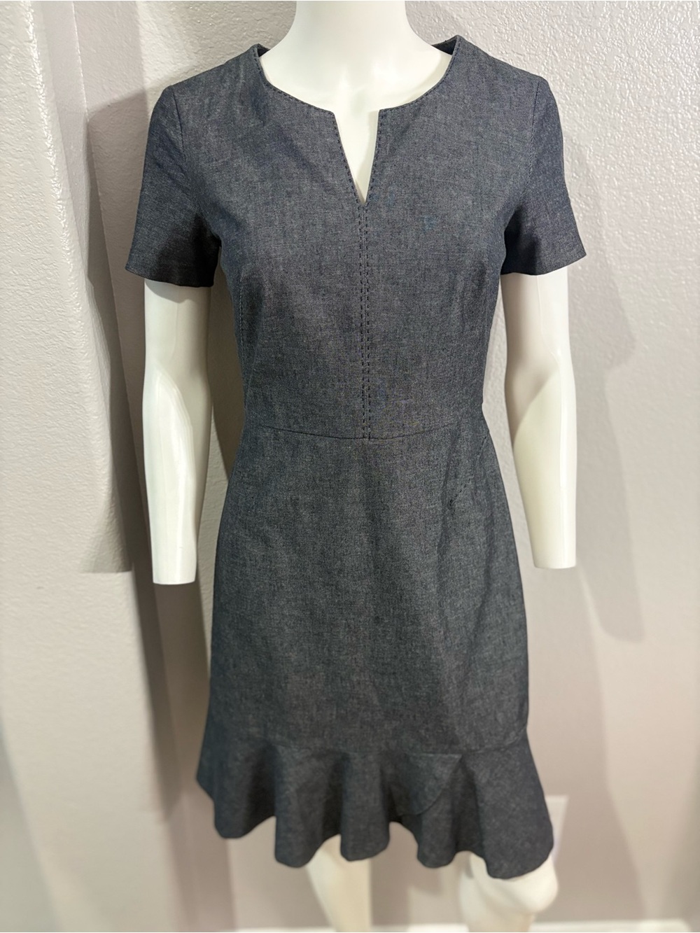 Banana Republic Chambray Ruffle‑Hem Dress – Size 2